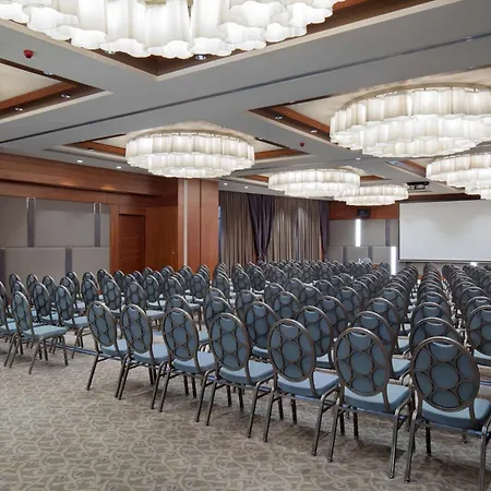 Hilton Convention Center & 5*