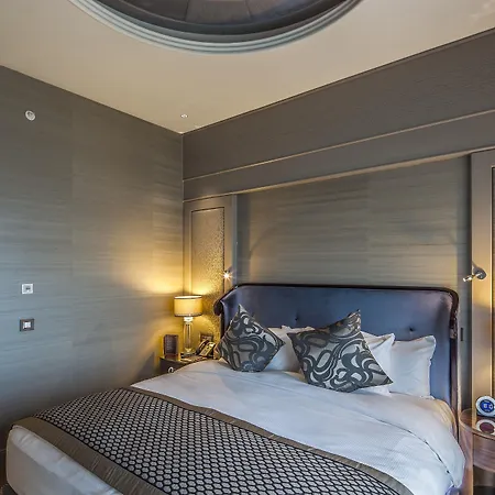 Hilton Convention Center & 5*