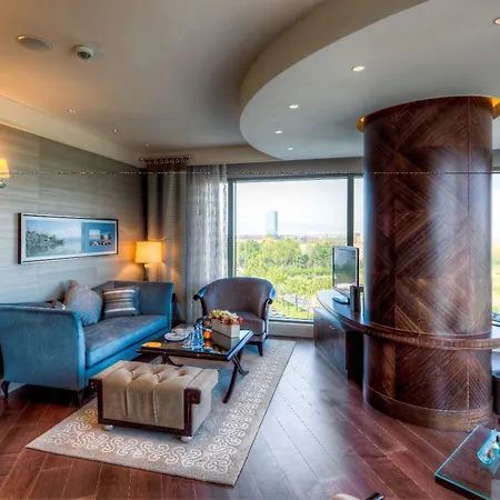 Hilton Convention Center &