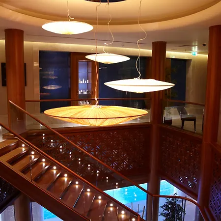 Hilton Convention Center & 5*