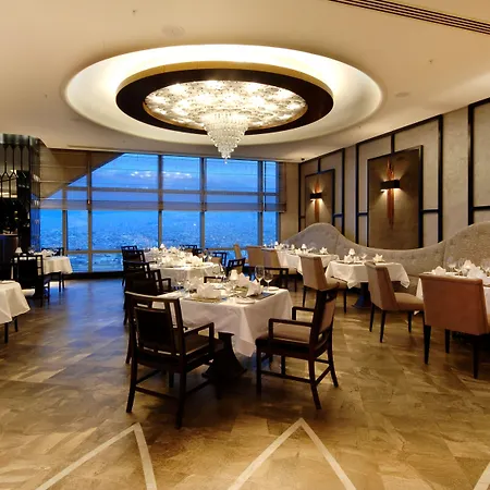 Hilton Convention Center & Hotel 5*