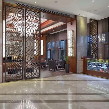 Hotel Hilton Convention Center & 5*