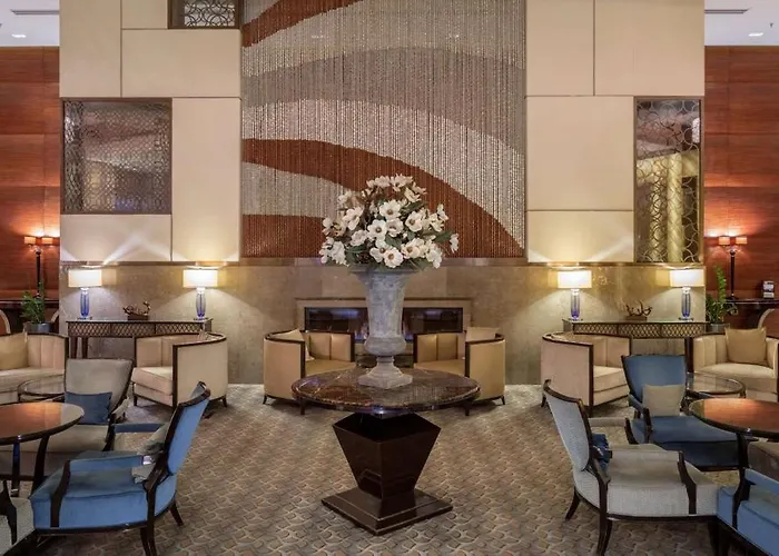 Отель Hilton Convention Center & 5*