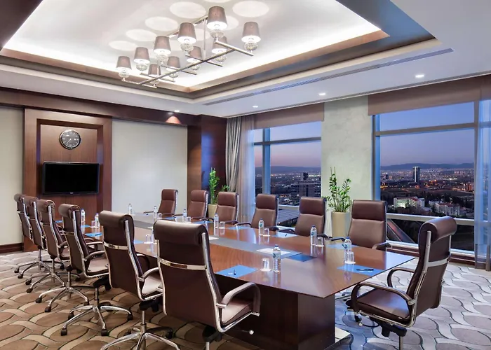 Hilton Convention Center & Бурса