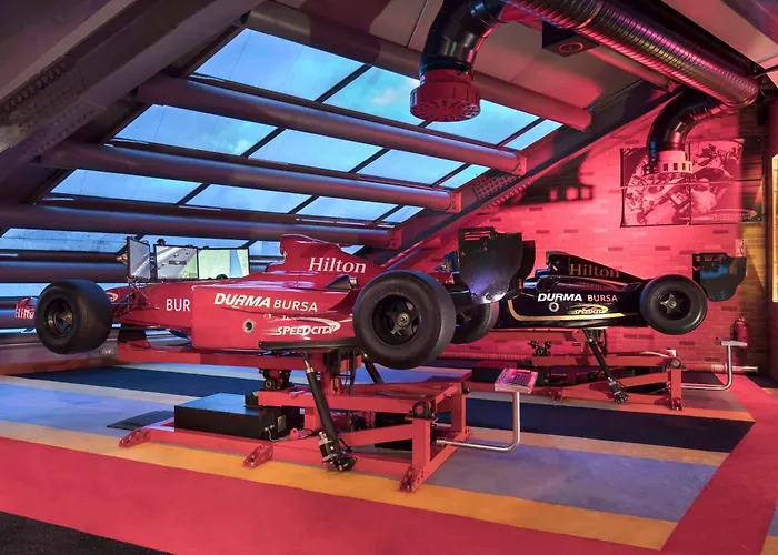 Hilton Convention Center & Отель