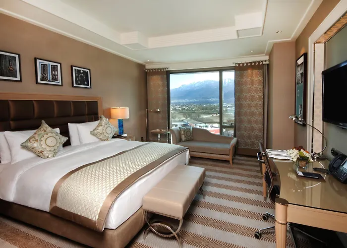 Hilton Convention Center & 5* Бурса