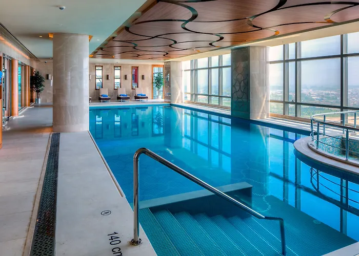 Отель Hilton Convention Center &