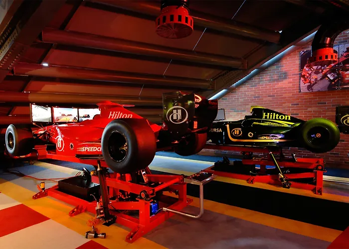 Отель Hilton Convention Center & 5*