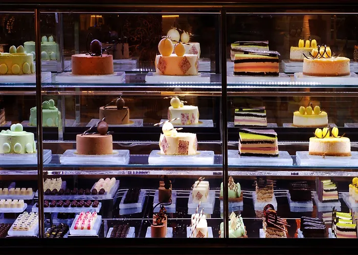 Hilton Convention Center & Отель